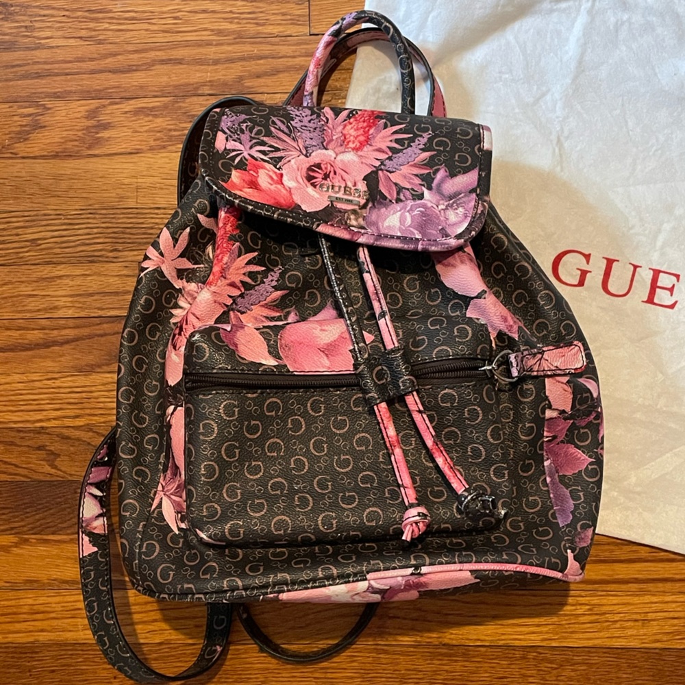 Guess Floral Backpack w/dustbag